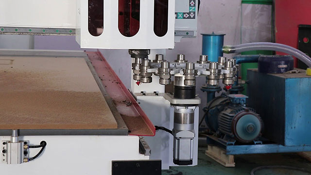 ATC CNC Machine with 12KW Automatic Tool Changer Spindle